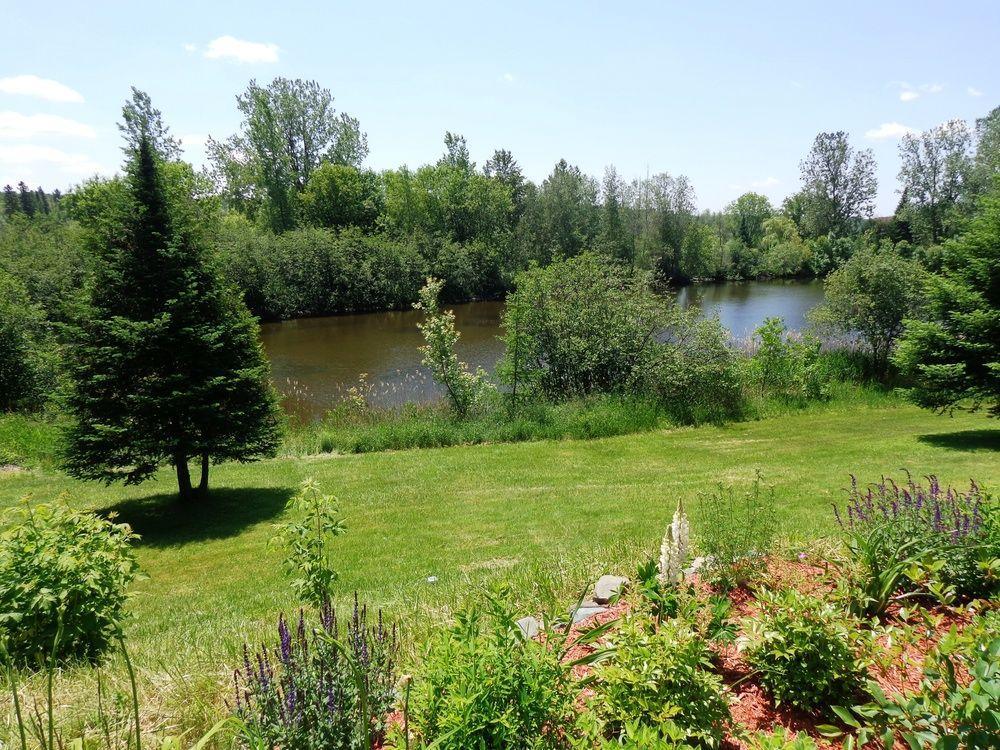 Motel Des Deux Lacs Waterloo ภายนอก รูปภาพ