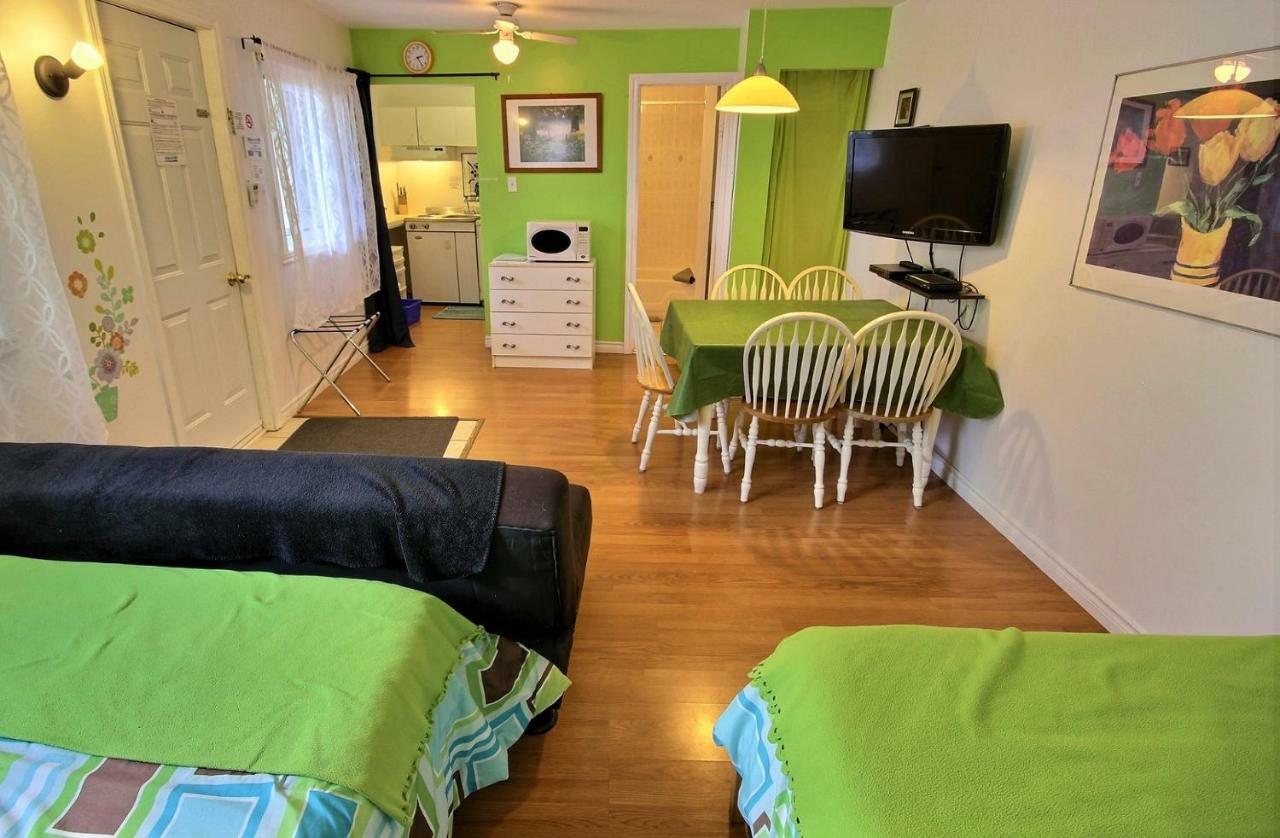 Motel Des Deux Lacs Waterloo ห้อง รูปภาพ
